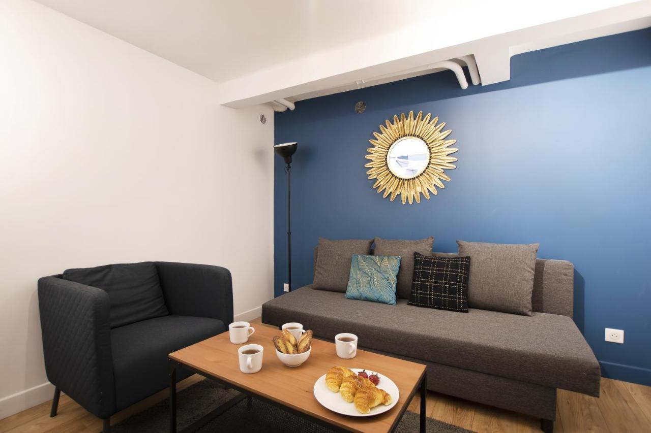 Bel Appartement Idealement Situe - Tour Eiffel Paris Exteriör bild
