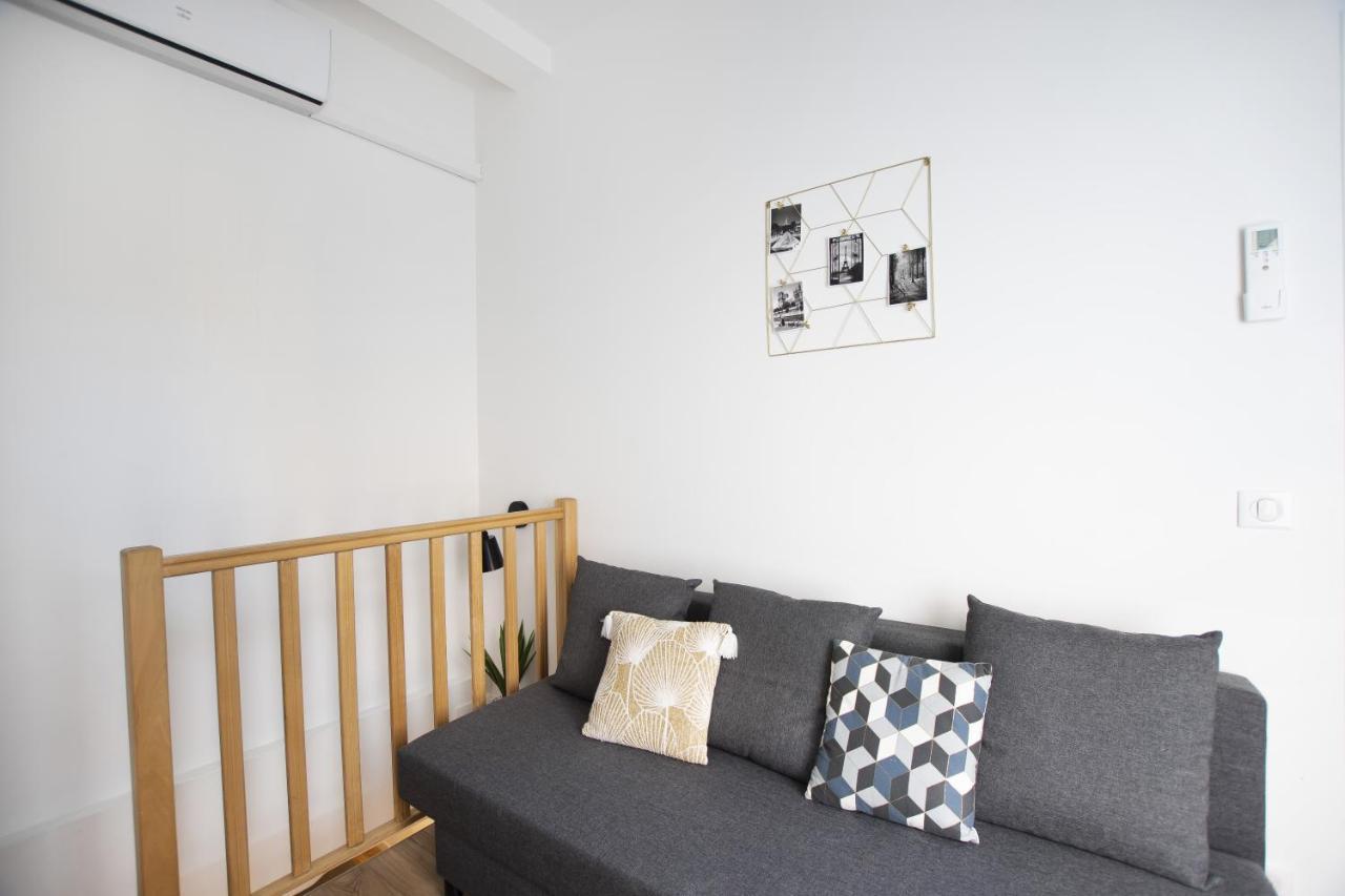 Bel Appartement Idealement Situe - Tour Eiffel Paris Exteriör bild