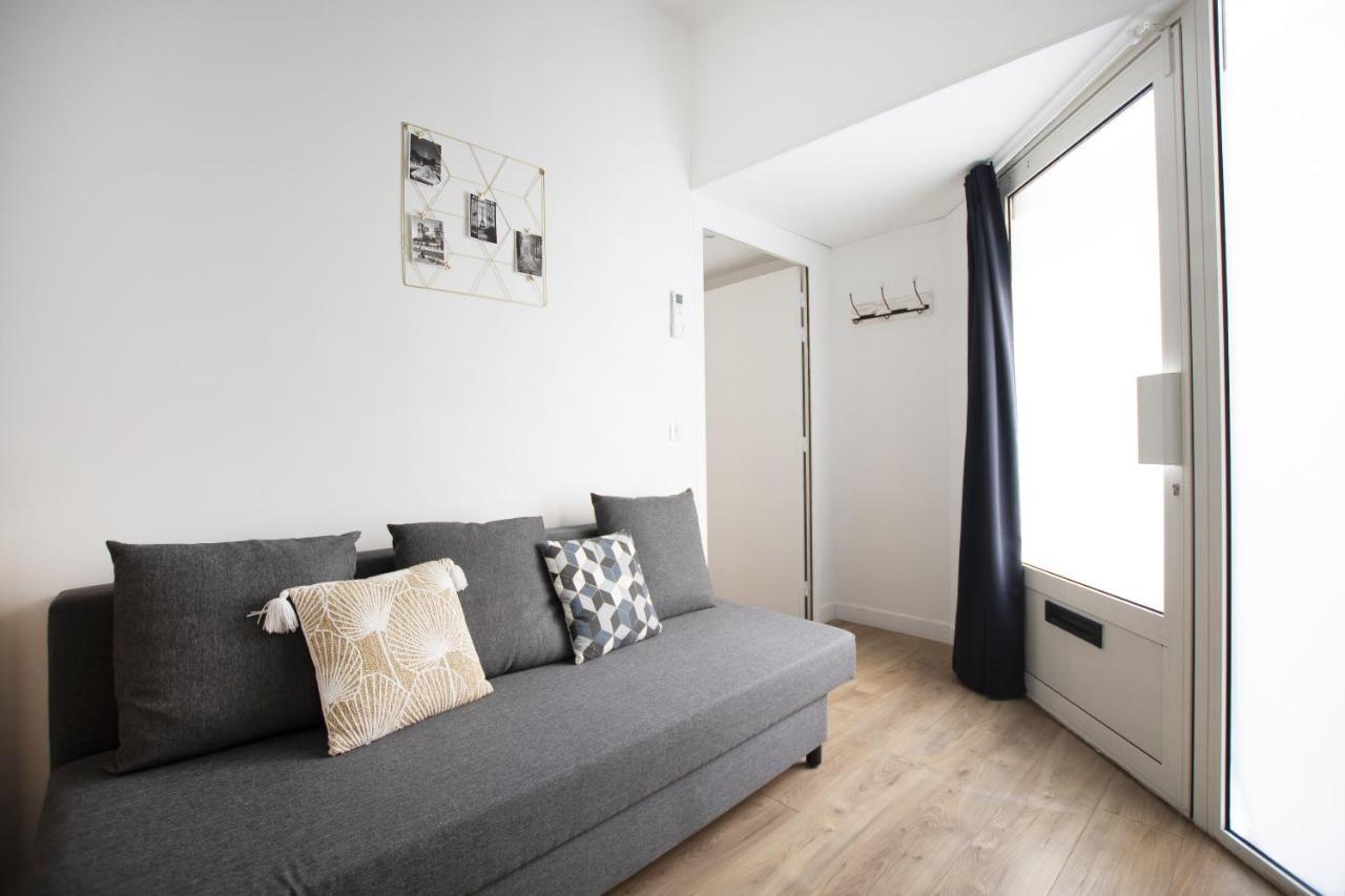 Bel Appartement Idealement Situe - Tour Eiffel Paris Exteriör bild